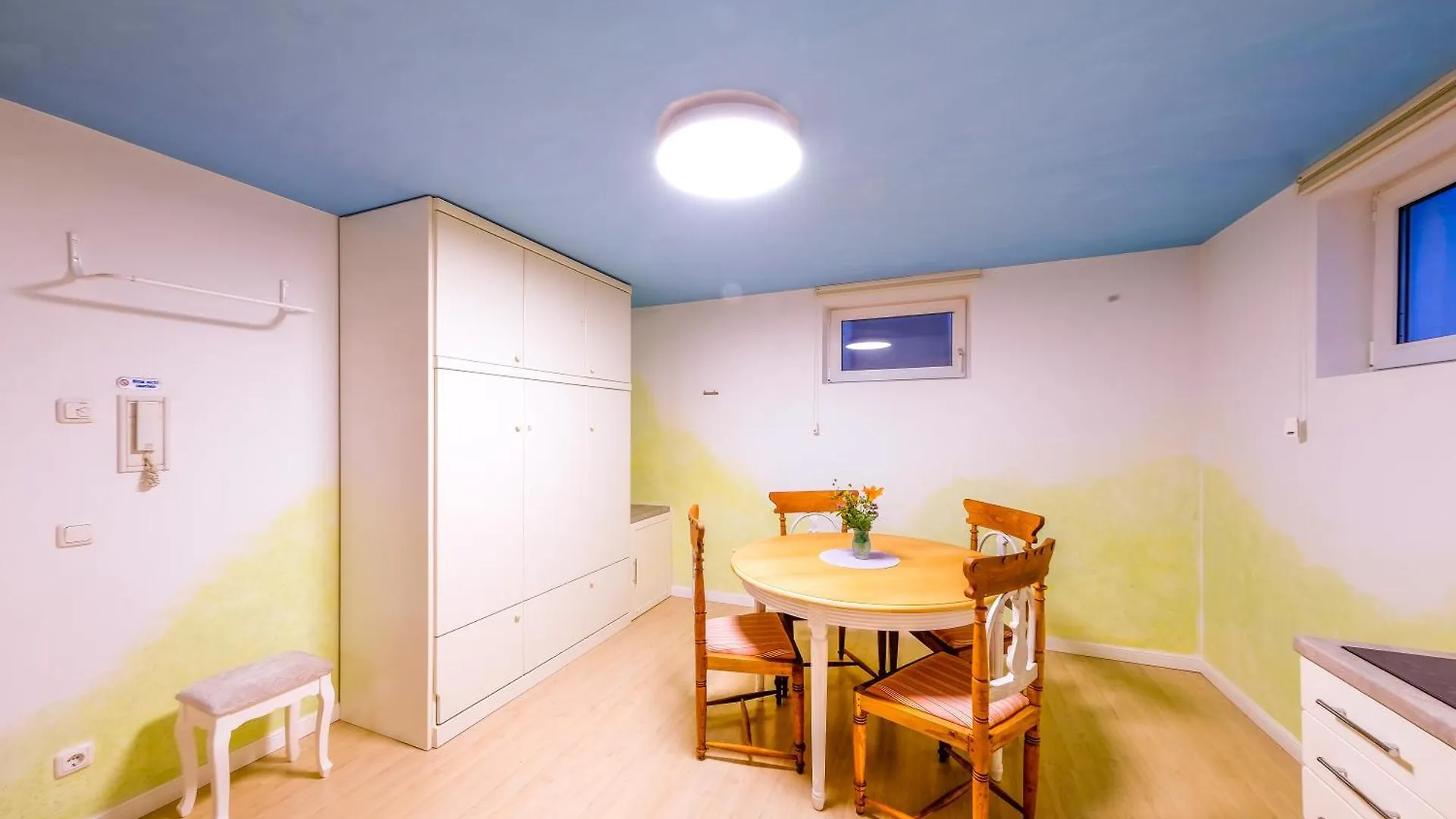 Apartment Zum Engelreich Ruhig, Laendlich, Stadtnah Munich